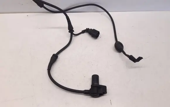 Audi A4 S4 B7 8E 8H ABS brake wheel speed sensor 0265006808
