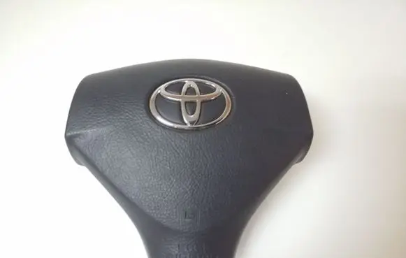 Toyota Corolla Verso E121 Steering wheel airbag