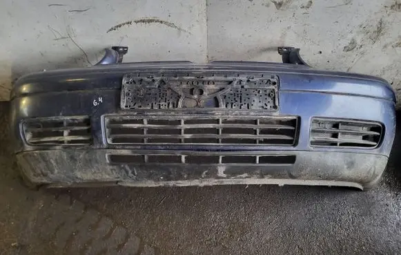 Volkswagen Golf IV Front bumper
