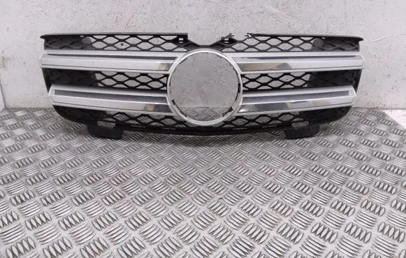 Mercedes-Benz GL X164 Front bumper upper radiator grill A1648880223 A1648800185