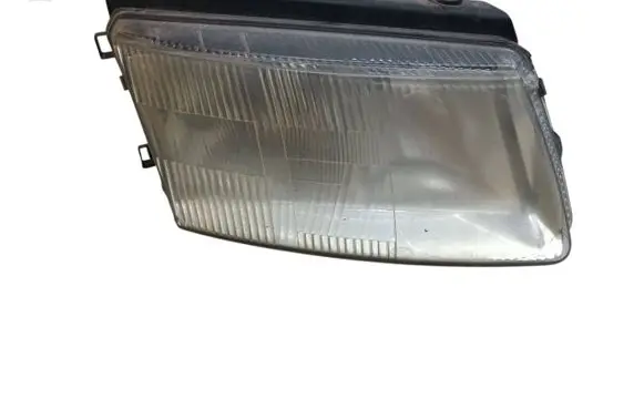 Volkswagen PASSAT B5 Headlight/headlamp