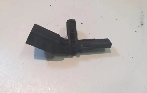 Volkswagen Golf V ABS brake wheel speed sensor 10.07115070.3 7H0927804