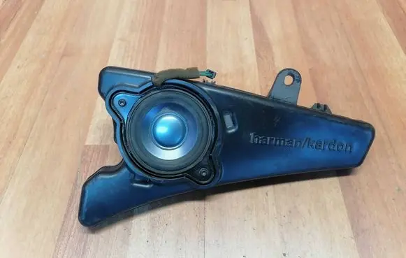 Mercedes-Benz R W251 Parcel shelf speaker A2518200302 7964AB 31805M1101
