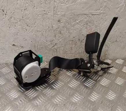 Mazda 6 Middle seatbelt (rear) 
