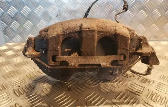 Mercedes-Benz ML W164 Front brake caliper