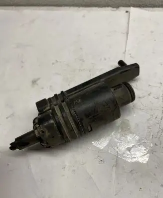 Audi 80 90 S2 B4 Windscreen/windshield washer pump 4A0955651