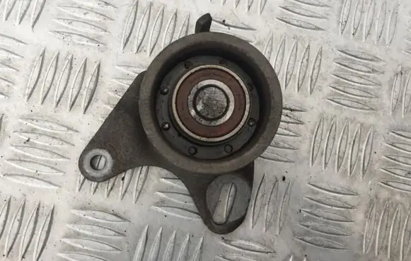 Mitsubishi Pajero Sport I Belt tensioner pulley 