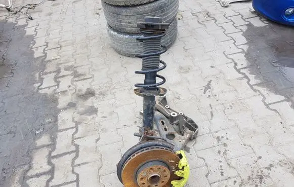 Volkswagen Eos Front wheel hub spindle knuckle