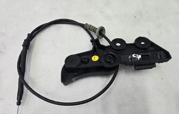 BMW 1 F20 F21 Engine bonnet (hood) release handle 7239239