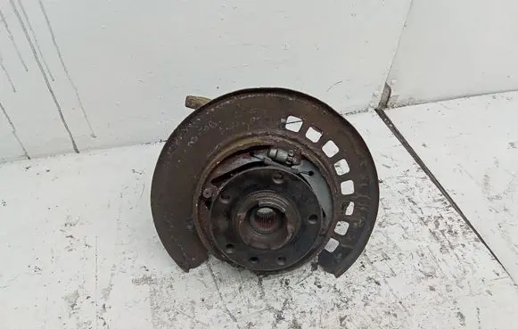 Audi Q7 4L Rear wheel hub spindle/knuckle 