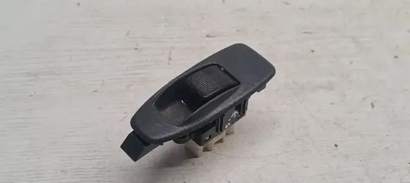 Mazda Premacy Electric window control switch 3582F29