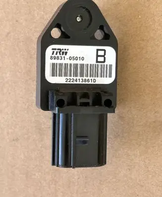 Toyota Avensis T250 Airbag deployment crash/impact sensor 8983105010 222413861D