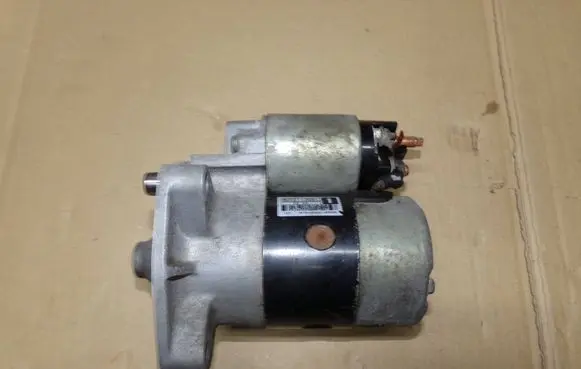 Citroen C3 Starter motor M002T13081