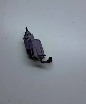 Volkswagen Touareg I Brake pedal sensor switch 1J0945511D 19322000 06400