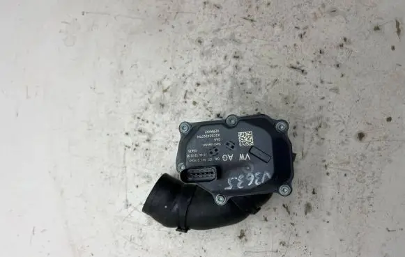 Volkswagen Golf VII EGR valve 04L131501C