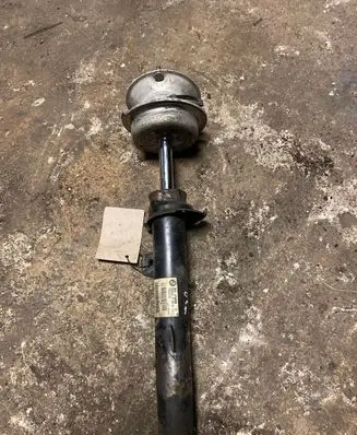 BMW X3 E83 Front shock absorber/damper