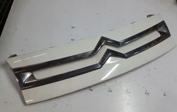 Citroen Berlingo Front bumper upper radiator grill