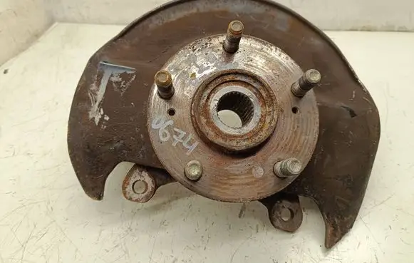 Honda FR-V Front wheel hub spindle knuckle