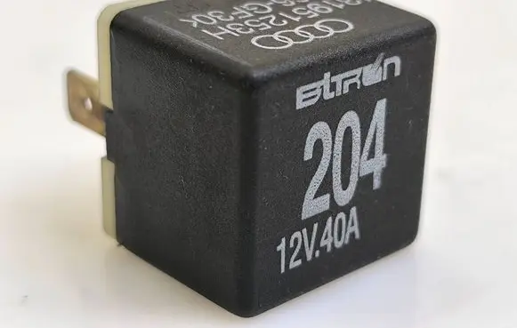 Audi A4 S4 B5 8D Other relay 431951253H PA66GF30