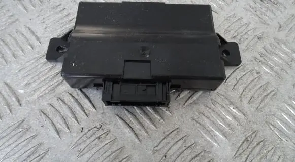 Audi A6 C7 Gateway control module 4G8907468F