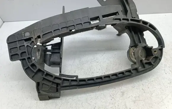 BMW 7 E65 E66 Front door exterior handle/bracket 7013702706 7013702 7013206