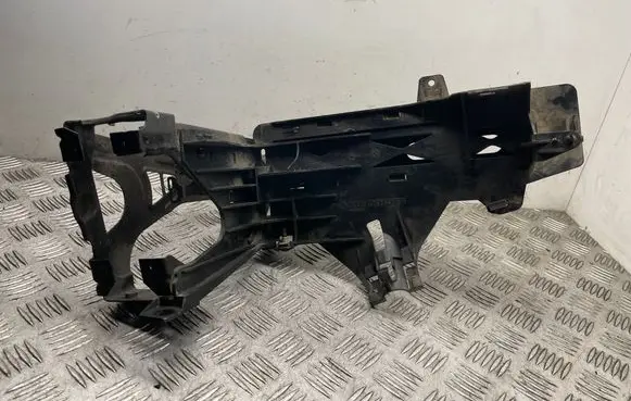 BMW 5 F10 F11 Headlight/headlamp mounting bracket 7200793