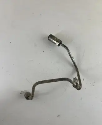 Mitsubishi L200 Fuel injector supply line/pipe 