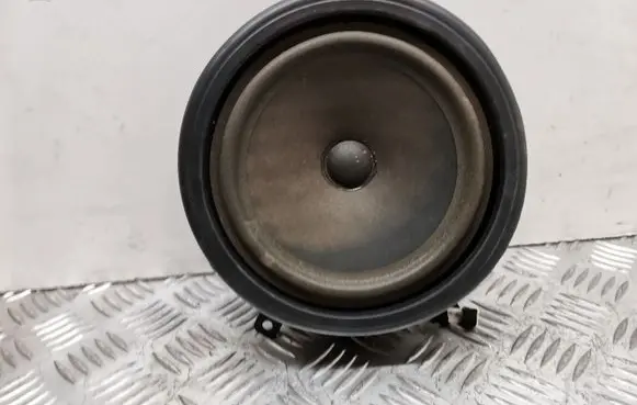 Audi A3 S3 8P Front door speaker 8P0035411