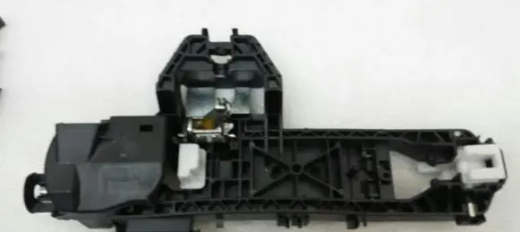 Rear door exterior handle/bracket