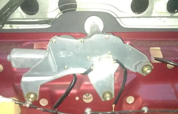 Suzuki Liana Rear window wiper motor
