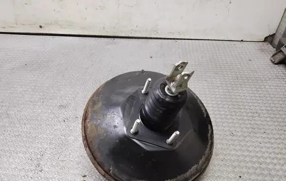 Toyota Aygo AB10 Brake booster 472000H010 0204051248