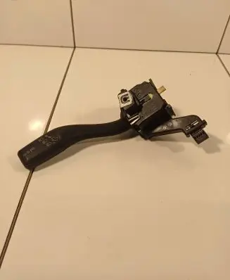 Audi A3 S3 A3 Sportback 8P Indicator stalk 8P0953513C 10003999 00399982942087