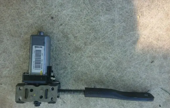 Jaguar XF Seat adjustment motor 984685102 D291302 101207172926