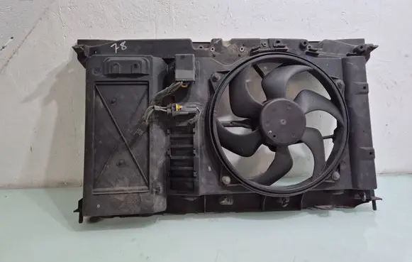 Citroen C4 I Electric radiator cooling fan 9680590180