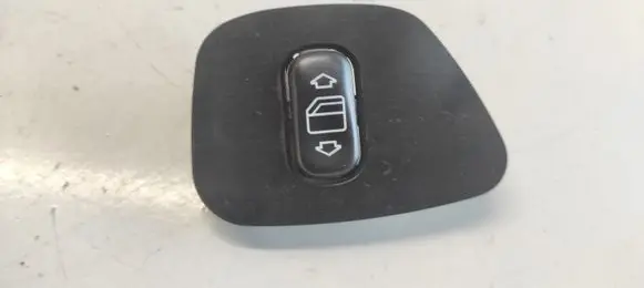 Mercedes-Benz E W210 Electric window control switch 2108208210