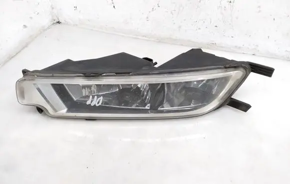 Volkswagen PASSAT B8 Front fog light 3G0941662E