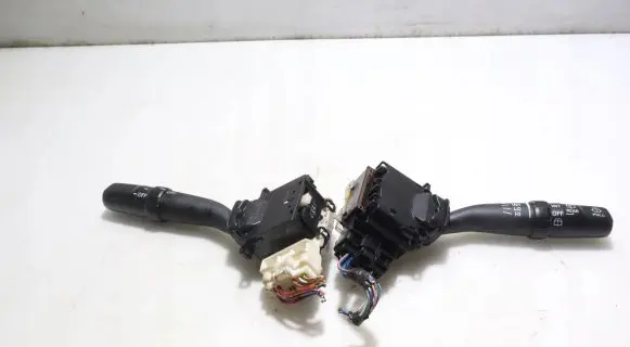 Toyota Hiace (H200) Light switch