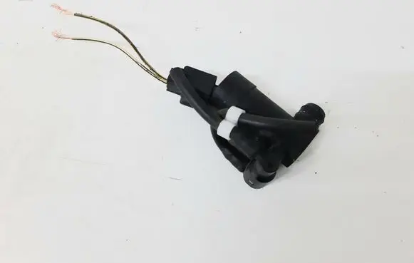 Volvo V50 Windscreen/windshield washer pump