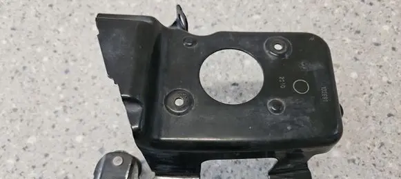 Mercedes-Benz GL X164 Pneumatic air compressor holding bracket 102691