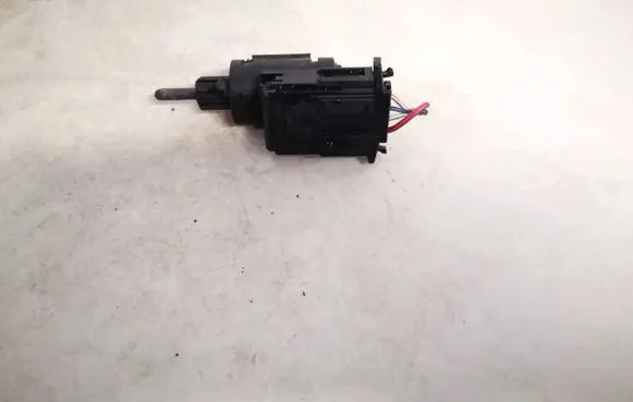Volkswagen Touran I Brake pedal sensor switch 3b0945511a