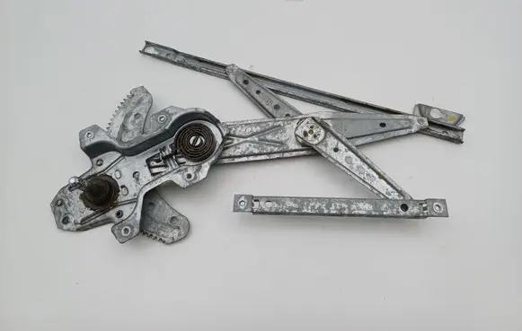 Honda Civic Front door manual window regulator 