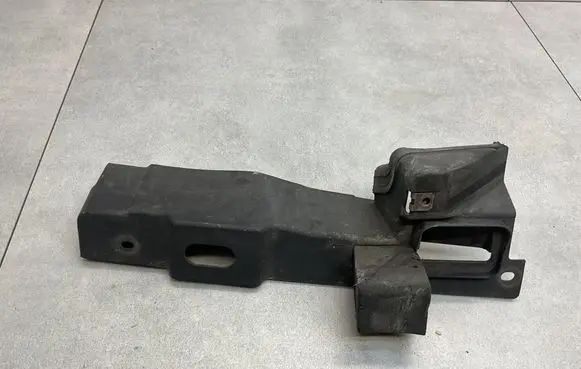 Ford Kuga I Intercooler air guide/duct channel 8V41S02477AE