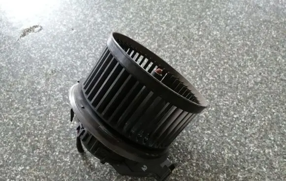 Ford Fiesta Heater fan/blower VP8E2H18456AA 0130115551