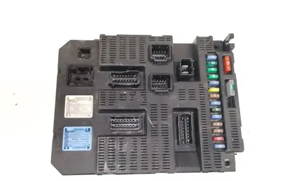 Peugeot 308 Comfort/convenience module 9659285280