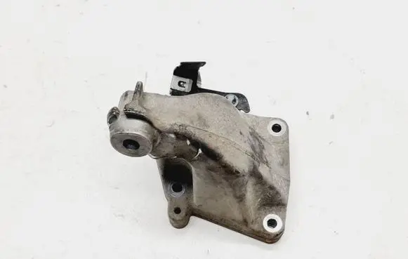Mercedes-Benz E W211 Engine mounting bracket A6422230104 6422230104