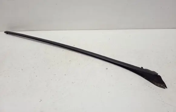 Opel Astra K Windshield trim 39041883