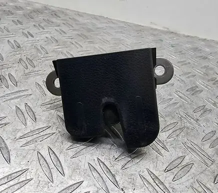 Volkswagen Golf VI Loading door lock