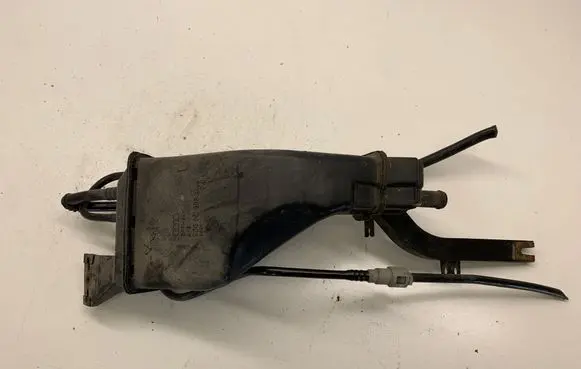Audi A4 S4 B5 8D Active carbon filter fuel vapour canister 8D0201803A