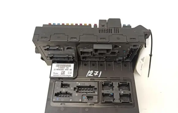 Mercedes-Benz E W211 Fuse module 2115454201