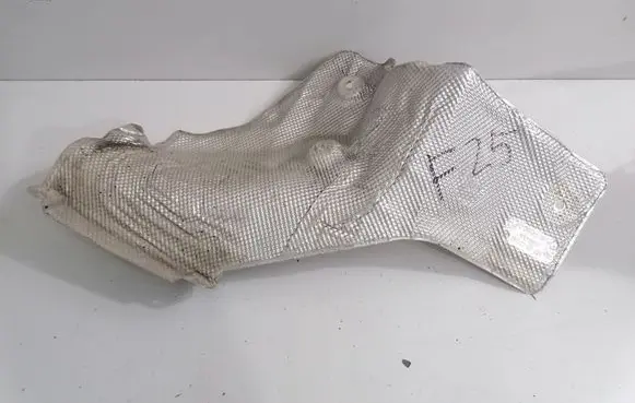 BMW X3 F25 Heat shield in engine bay 7213683